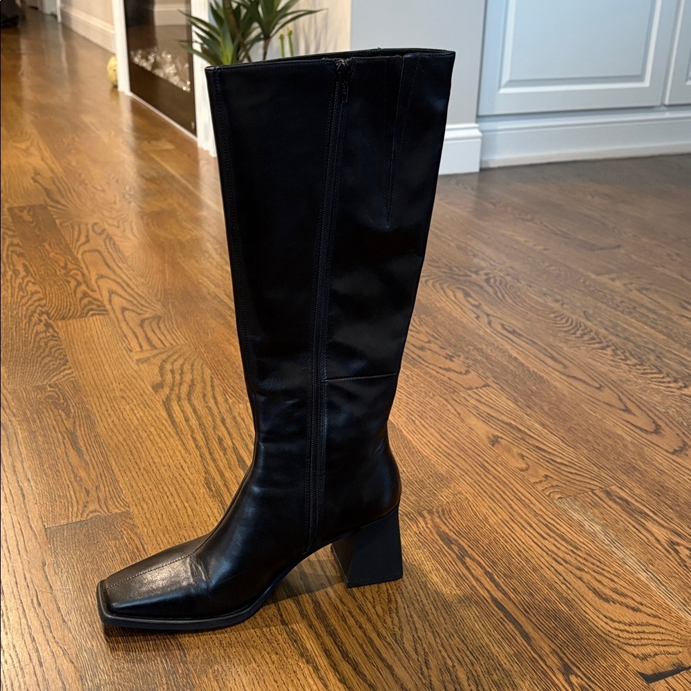 Vagabond Black Heeled Boots - Picture 7 of 14